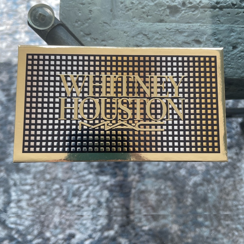 MAC Whitney Houston Nippy’s Eyeshadow Palette - Limited Edition